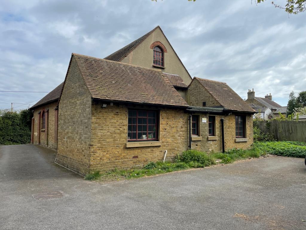 Lot: 108 - METHODIST CHAPEL WITH POTENTIAL -